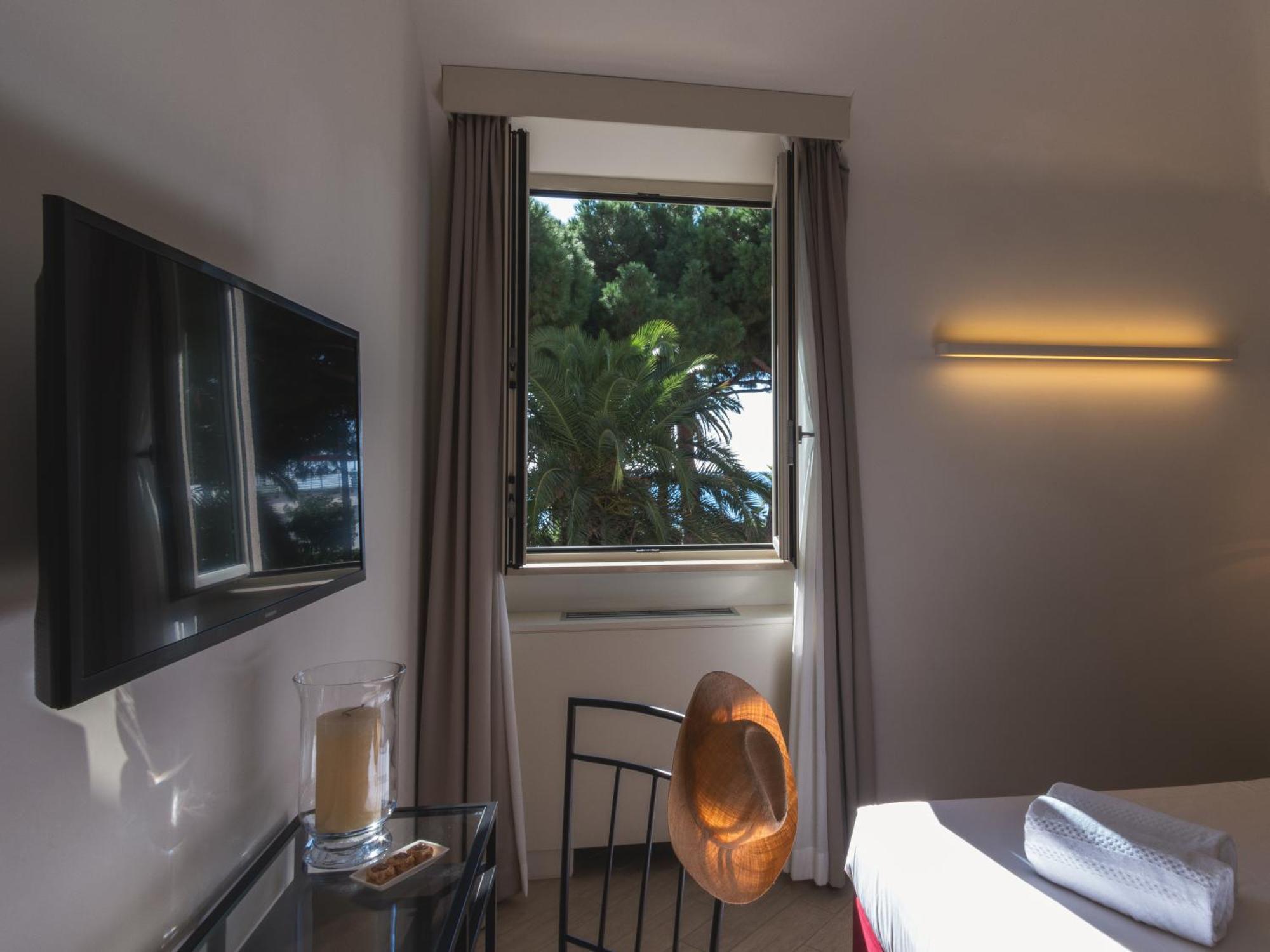 Hotel San Pietro Palace Finale Ligure Dış mekan fotoğraf